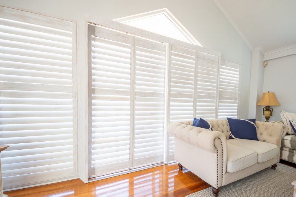 Cleaning plantation shutters